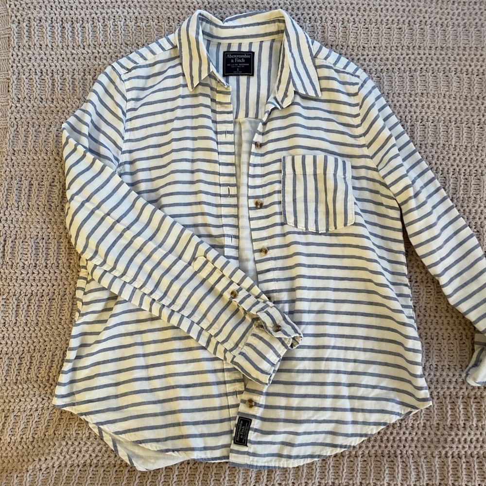 Abercrombie & Fitch Button Up